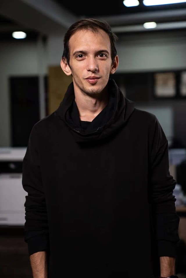 Мухтарходжаев Темир